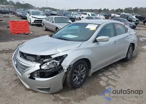 2015 Nissan Altima 2.5 S z USA, uszkodzony, nr VIN 1N4AL3AP6FN351134